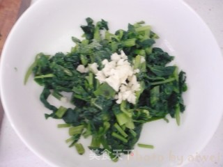 Celery Leaves with Minced Garlic recipe