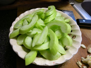 Stir-fried White Melon with Beef recipe