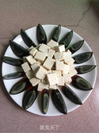 Tofu with Preserved Egg recipe