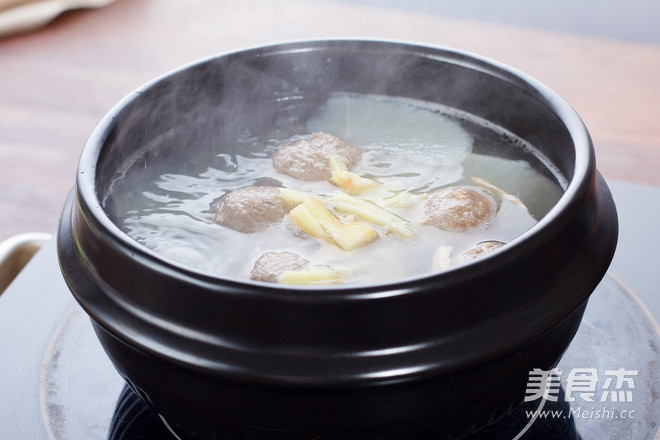 Beef Balls and White Radish Soup recipe