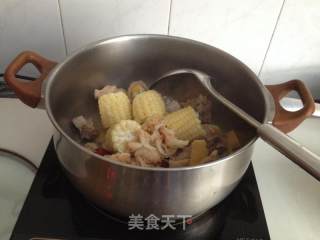 Hericium and Corn Chicken Soup recipe