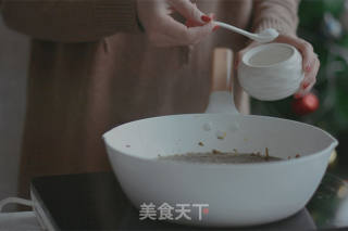 Three Consecutive Rice Cakes-pickled Vegetable Rice Cakes recipe