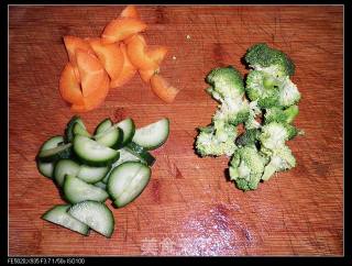 One of The New Year’s Dishes is Colorful ------ Vegetable Salad recipe