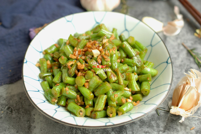 Golden Garlic String Beans recipe