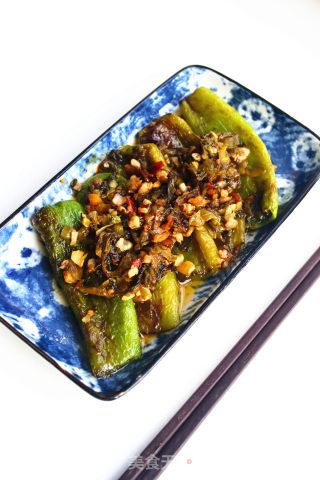 Stir-fried Chili with Sauerkraut recipe