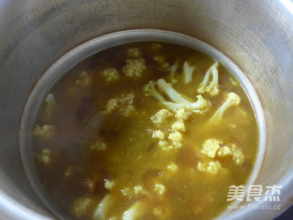 Vermicelli Cauliflower Short Rib Soup recipe