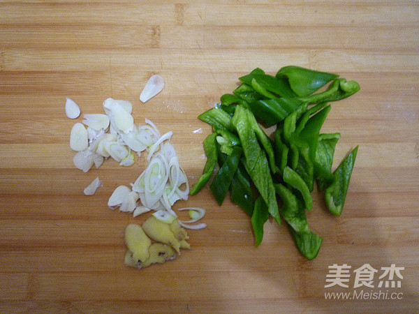 Stir-fried Shrimp with Green Pepper recipe