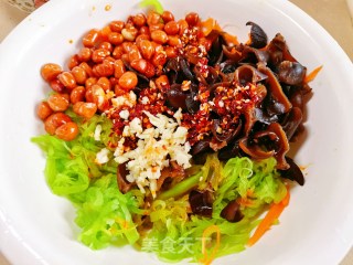 Crispy and Refreshing Cold Lettuce recipe