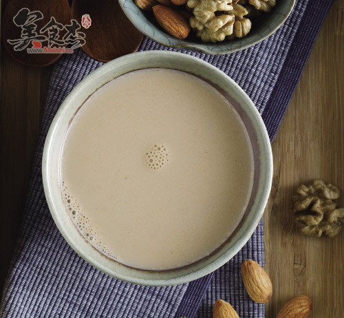 Walnut Almond Milk recipe