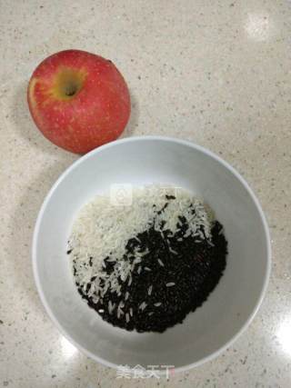 Apple Black Rice Porridge recipe