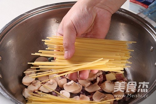 Creamy Mushroom Pasta recipe