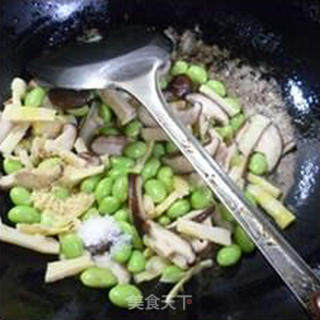 Stir-fried Edamame with Mushrooms recipe