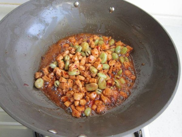 Laoganma Fried Chicken with Broad Beans recipe