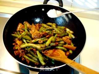 Watching The World Cup and Eating Home-cooked Meals "shandong Big Pot Cake, Pork Braised Lentils" recipe