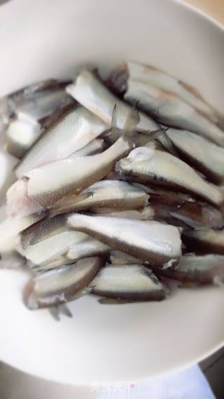 Fried Small Yellow Croaker recipe