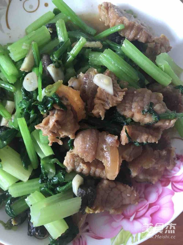 Celery Stir-fried Shark recipe