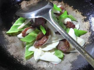 Stir-fried Spicy Sausage with Hot Pepper recipe