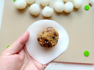 Quinoa Honey Bean Meat Floss Snowy Mooncakes recipe