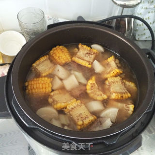 Stewed Pork Ribs with Corn and Carrot recipe