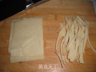 Delicacy-thousands of Fried Pork with Leeks recipe