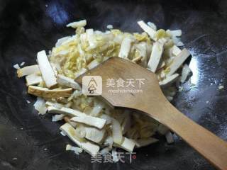 Stir-fried Sauerkraut recipe