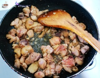 Braised Chicken Nuggets with Chestnuts recipe