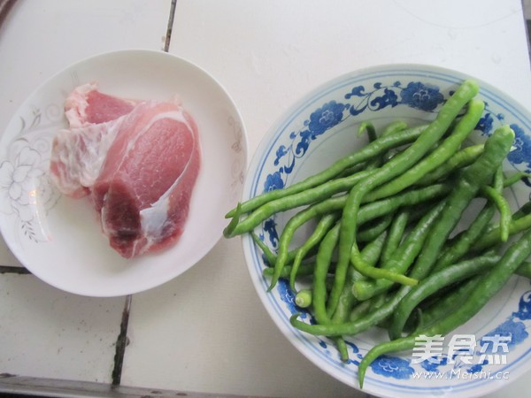 Fried Pork with Chili recipe