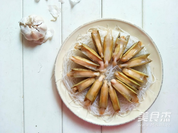 Fan Steamed Razor Clams recipe