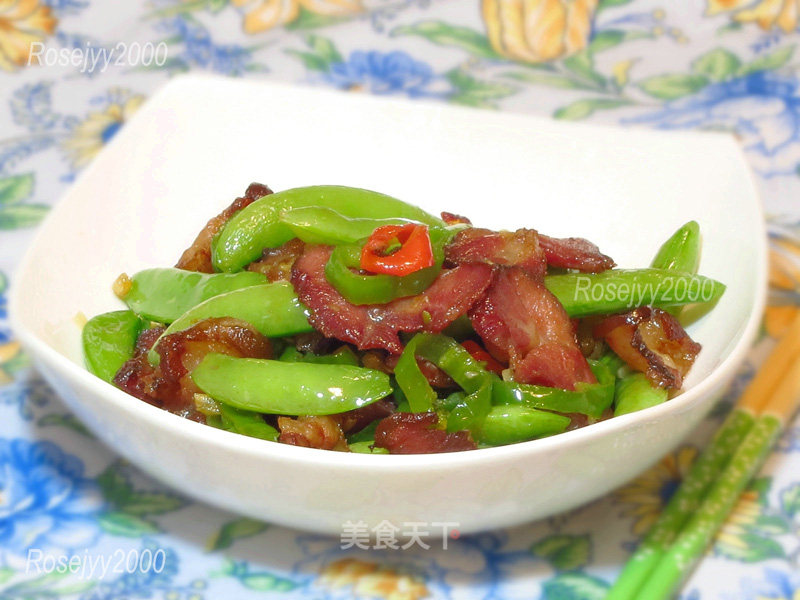 Stir-fried Sweet Beans with Pork Knuckle Slices recipe