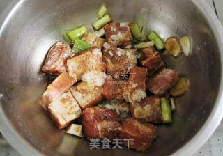 Steamed Pork Ribs with Lotus Spice Powder recipe