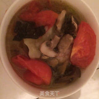 Healthy Fresh Fragrant Chicken Leg Soup recipe
