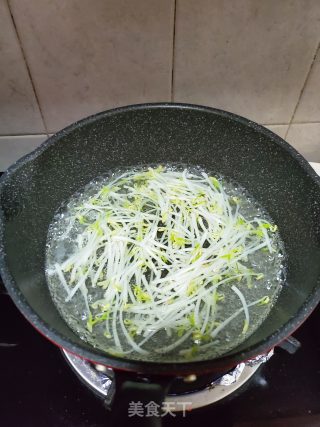 Fresh Squid Mixed with Silver Buds recipe