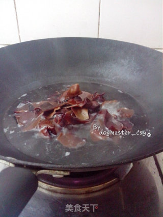 A Simple and Healthy Delicious Vegetarian Dish [cold Black Fungus] recipe