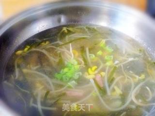 [healthy Soup Pot] Kelp, Bean Sprouts and Pork Soup recipe