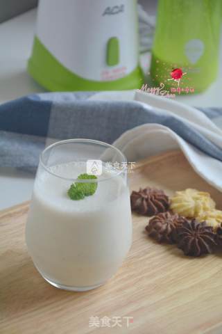 Banana Yogurt Shake recipe