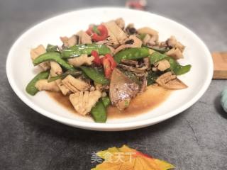 Fried Squid with Snow Peas recipe