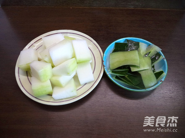 Winter Melon and Barley Bone Soup recipe