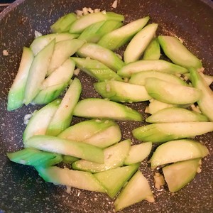 Crystal Clear Loofah Fried Shrimp recipe