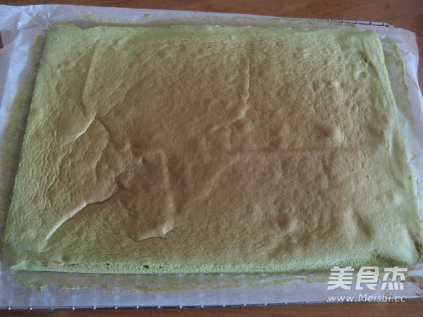 Matcha Cream Chiffon Cake Roll recipe