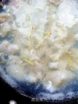Stewed Longli Fish with Ginger and Tomato recipe