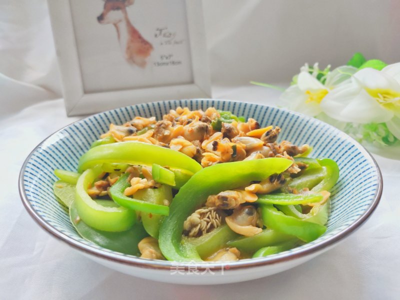 Stir-fried Clam Meat with Green Pepper recipe