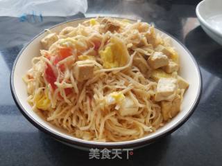 Stir-fried Noodles with Tofu and Egg in Tomato Sauce recipe