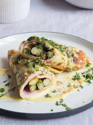 Asparagus Crepes with Hollandaise Sauce recipe