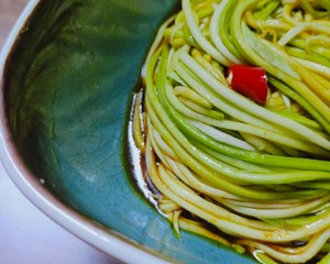 Must Try The Fresh and Refreshing Zucchini Salad recipe