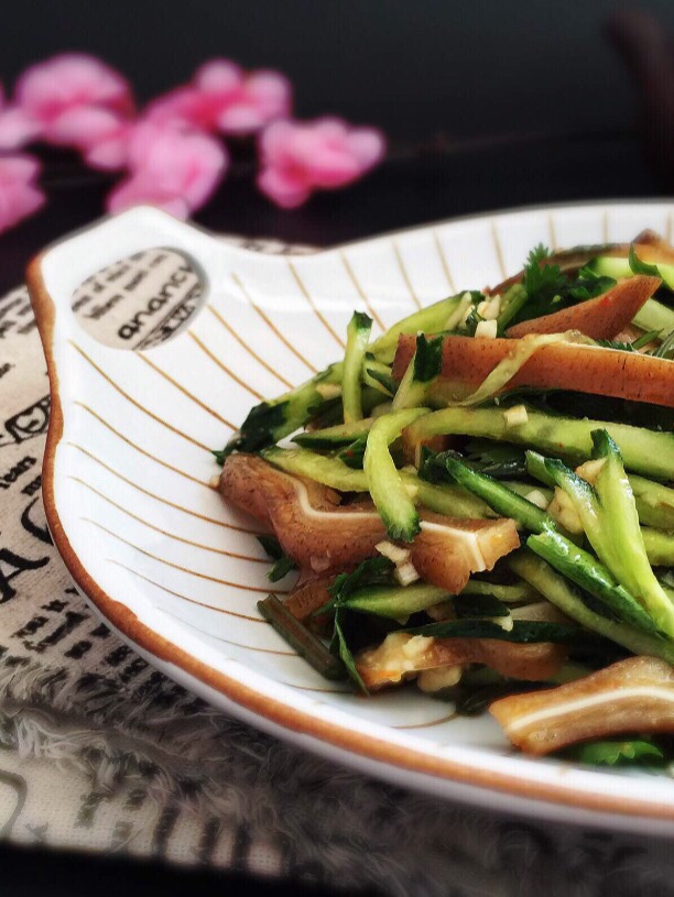 Pig Ears Mixed with Cucumber