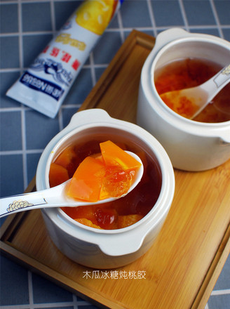 Papaya and Rock Sugar Stewed Peach Gum recipe