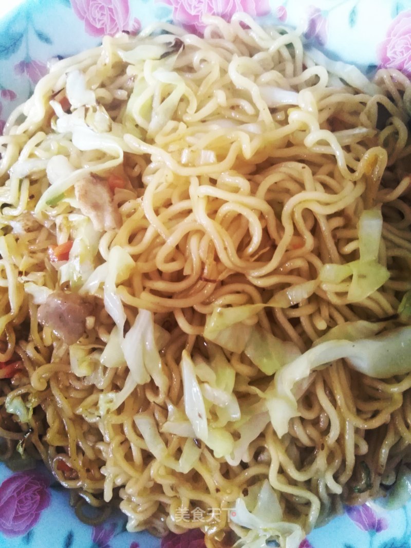 Kuaishou Children's Light Cabbage Stir-fried Instant Noodles recipe