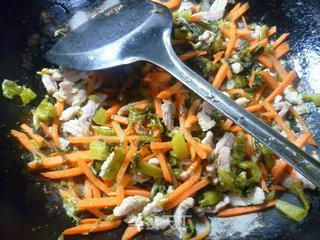 Stir-fried Pork Belly with Sauerkraut and Carrot recipe