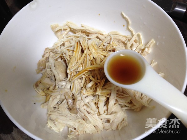 Simple Cold Noodles with Chicken Shredded recipe