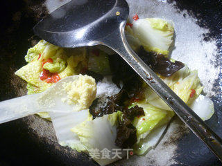 Stir-fried Black and White Vegetables recipe